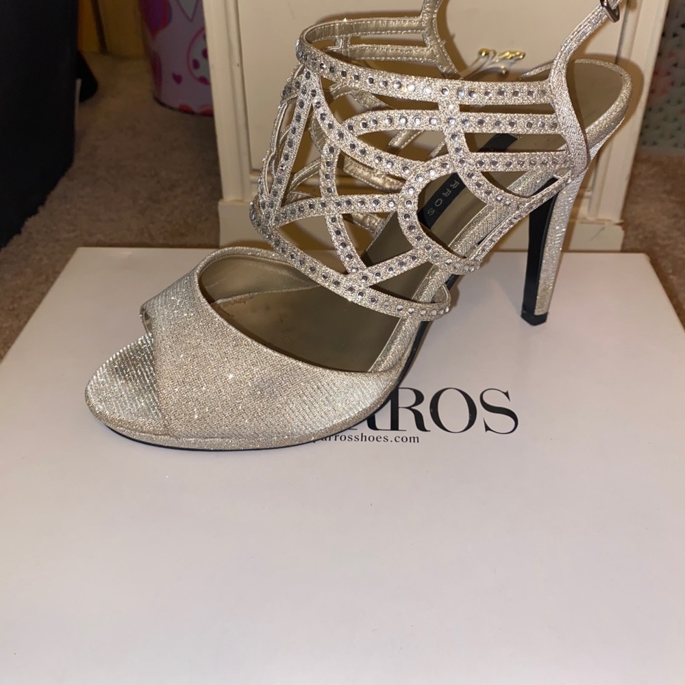 Caparros silver size 8 heels